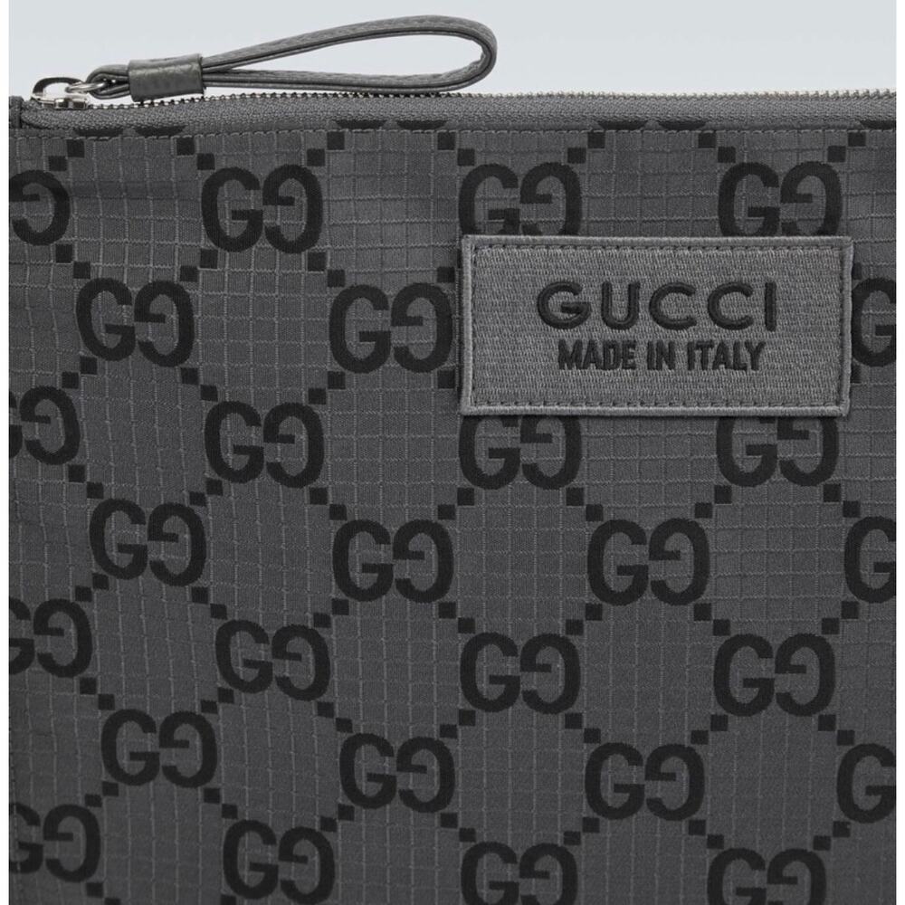Gucci GG Monogram Supreme Ripstop Pouch grey technical material with wrist strap - Picture 2 of 4